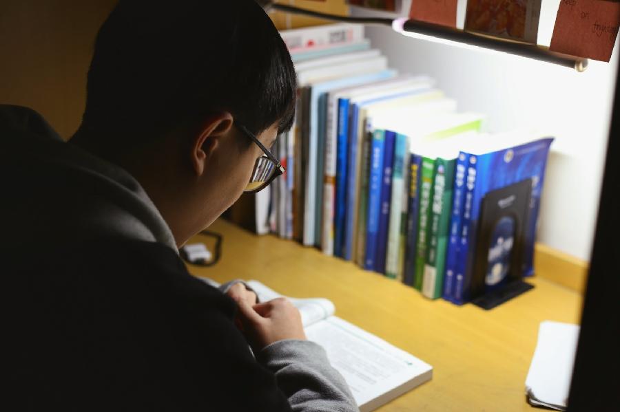 【中华荣耀散文集】 我与小说的不解之缘(6篇) 文/张庆松
