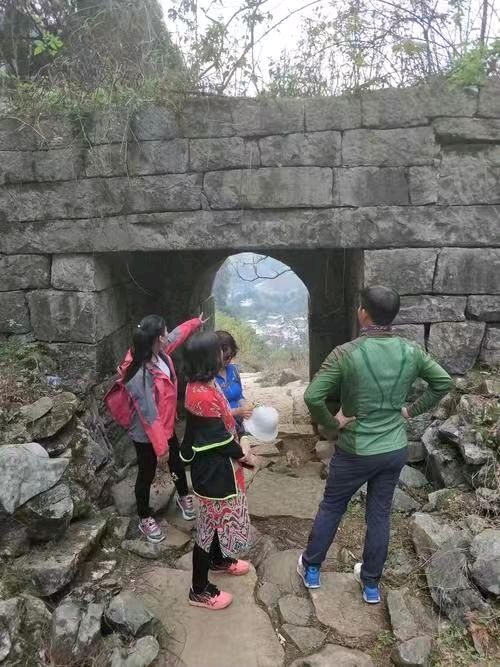 刘兴华.牛在坤.莫天华.李昇寿等文骚墨客唯美佳作欣赏∥中国桂林都市漓江诗书画社微刊总（第187期）（图9）