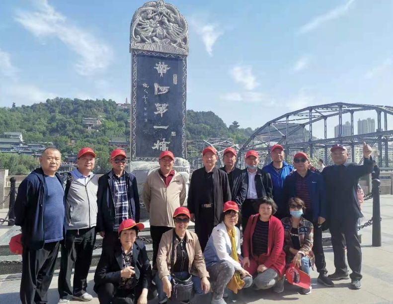 【中华好诗词】分享（江苏南京）优秀诗人方少春老师《七律·残荷吟》五首请欣赏（图9）