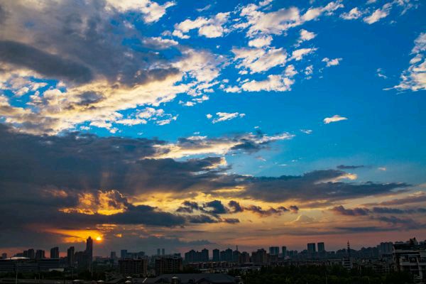 观雨后彩云有感（原创） 文/曹静实（陕西）（图3）