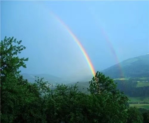 【诗歌大观】名山奇景（诗五首）||文/谢爱民（图2）