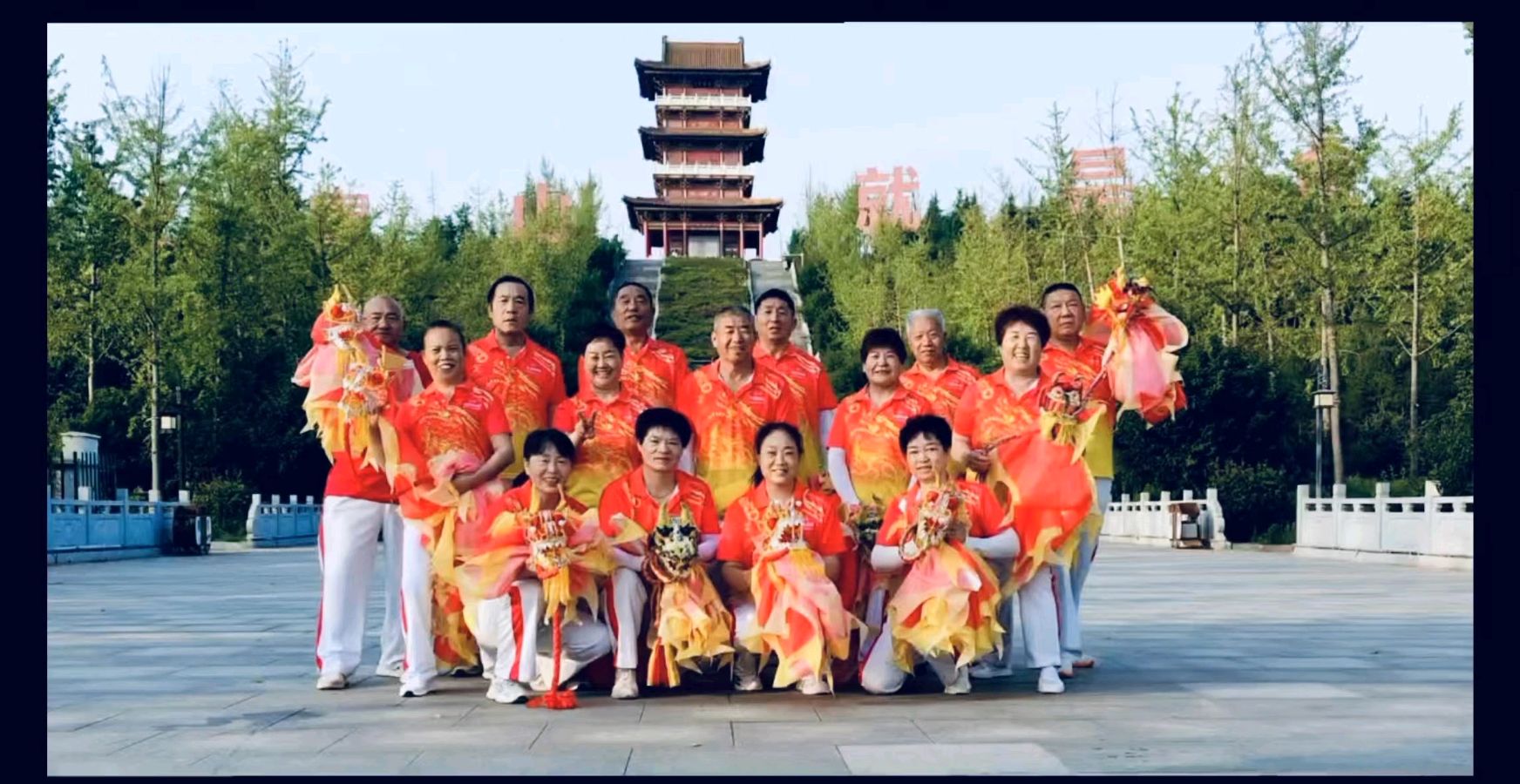 荐赏:舞龙（外三首）//作者:风华依旧//《华夏文坛》征稿//都市头条（图3）