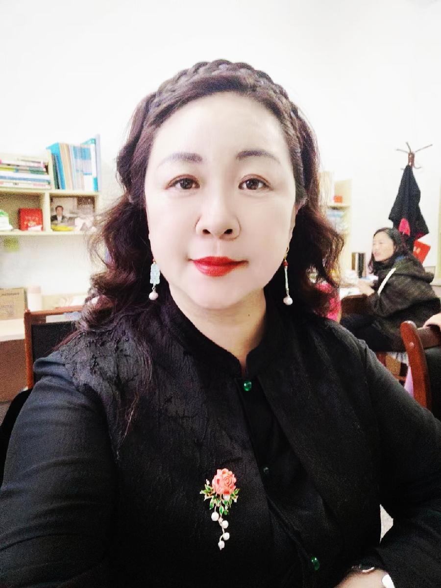 实达大先生薛美丽：三标大课堂，创造新辉煌——读《大众教育学》之“三标大课堂”有感
