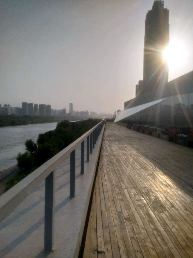 《至自己流年过半》文/巨有斌