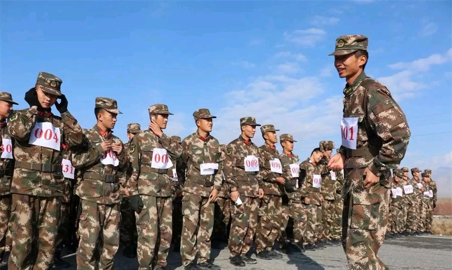聆听 ‖ 柳青朗诵《老兵的诺言》作者/雷金钟（图6）