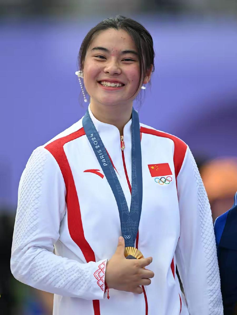 七绝·贺邓雅文巴黎奥运会自由式小轮车女子公园赛夺冠（文/邹晓华）……莲叶之珠文学社