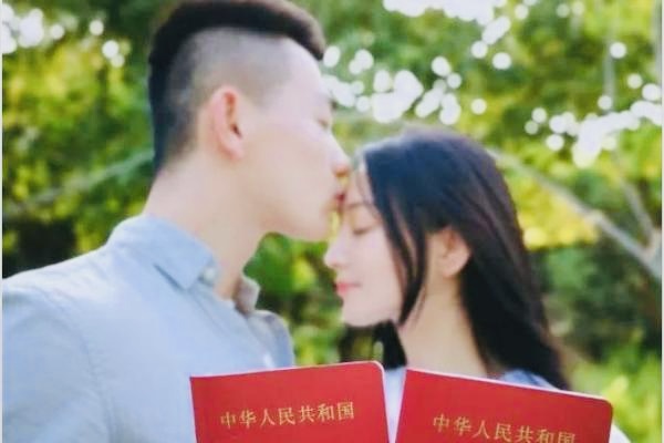 【海外诗译】精品双语朗诵《军旅小诗三首》作者｜郑相豪、英译｜静好、审译&朗诵｜薇薇（图4）