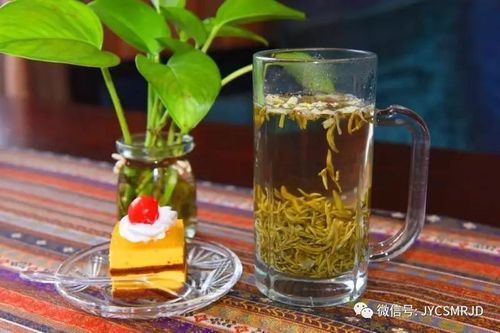 《临屏写诗.夜是杯中的雪菊》作:参与诗友【华人诗者联盟】（图18）