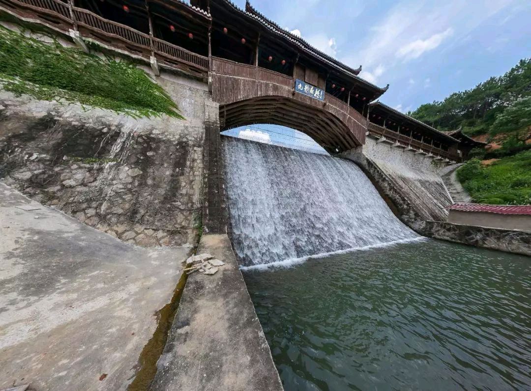 《游华阳山风景区赏瀑布有感》（图3）