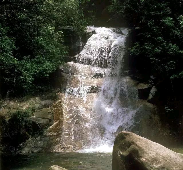 《游华阳山风景区赏瀑布有感》（图5）