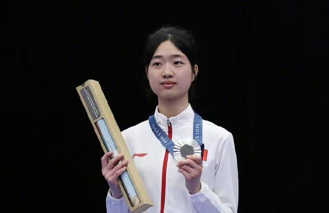 《贺诗：邹宏国 神马 江花赞黄雨婷巴黎奥运获首金！》长安街总社【世界诗人名人展】10187期（图7）