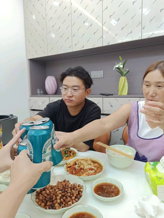 与阿莉浩洋浩天庆祝乔迁之喜 原作/梁立锋