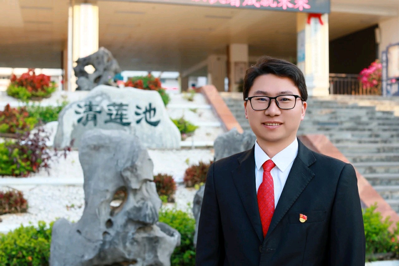 一心耕耘师德标兵,八方点赞育人先锋——西双版纳州第一中学2024级班主任团队(图5)