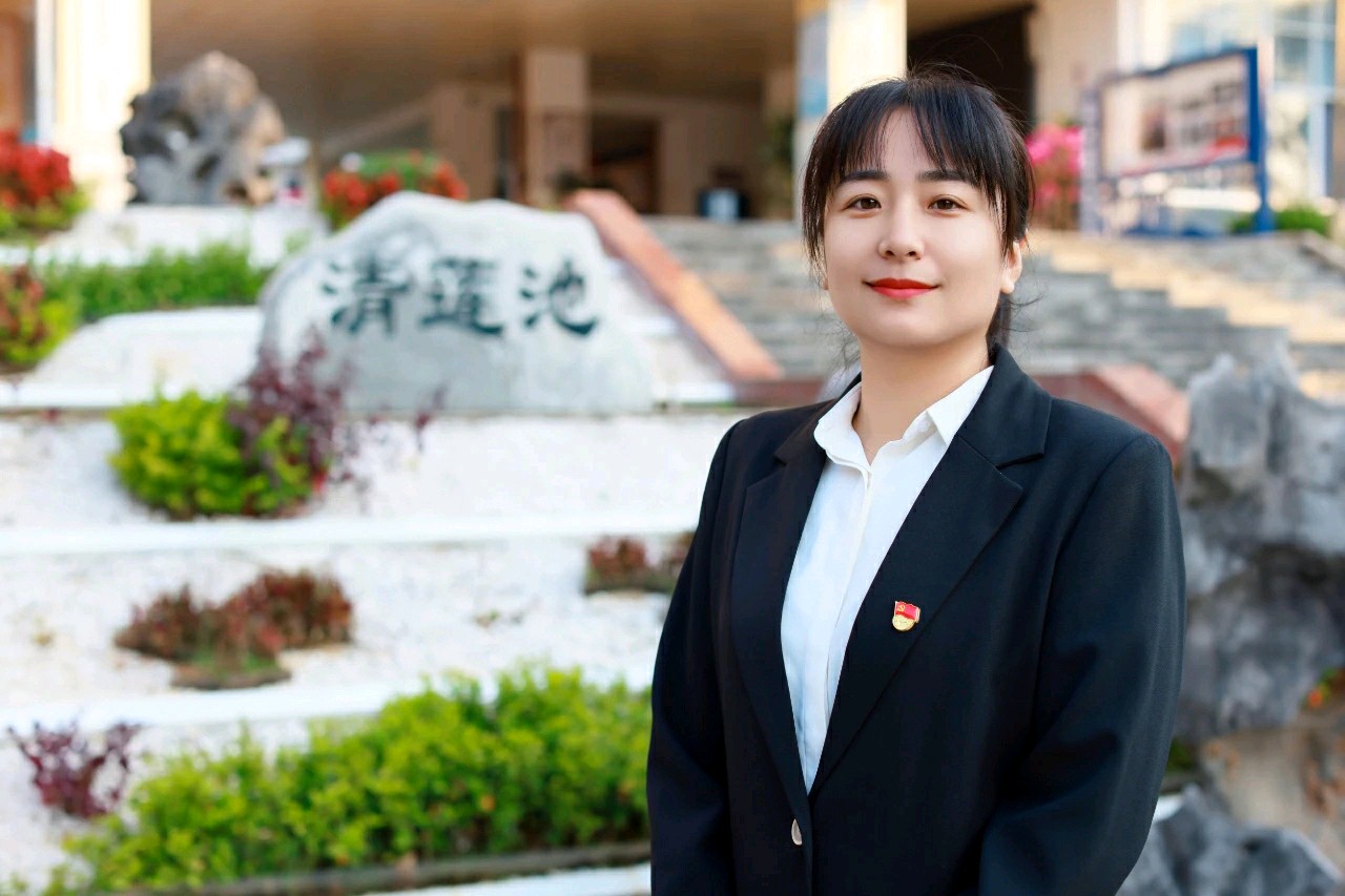 一心耕耘师德标兵,八方点赞育人先锋——西双版纳州第一中学2024级班主任团队(图8)