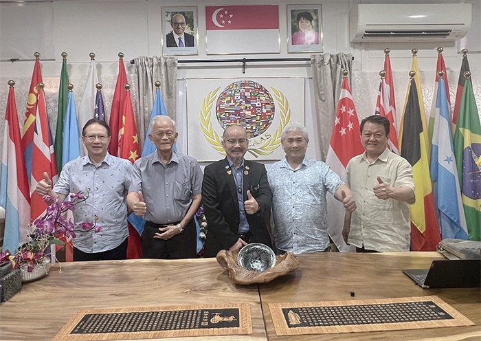 【世文联】陈光億宗师隆重公布新加坡收藏家协会举办2024新加坡暨景德镇御窑瓷器大展提前于8月15日预先展出(图14)