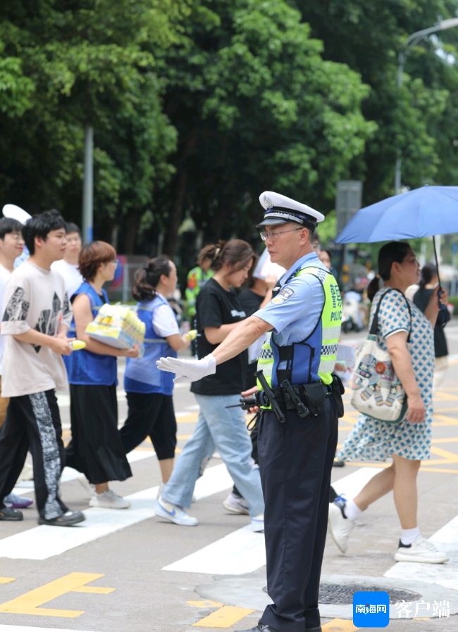 聆听 ‖ 旭洋 弘华 合诵《警魂闪光.浩然大义》作者/雷金钟 配乐合成/弘华（图13）