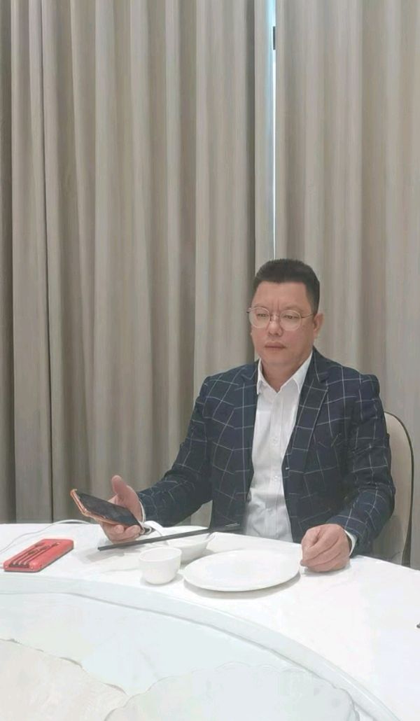 作者：林奇《深蓝色的味道》11535期~新京都文艺