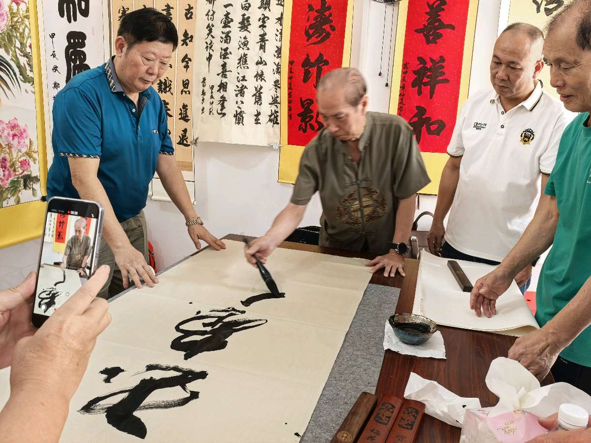 桂林市老年书画研究会艺委会活动中心挂牌成立暨陈永勇.唐江.廖宗云.莫天华.刘兴华.胡广英.毛美凤.牛在坤.文志清.班仕珍.冯继斌.李荫达.袁名中.刘兵.等佳作欣赏∥中国桂林都市漓江诗书画社微刊总（第199期）（图9）