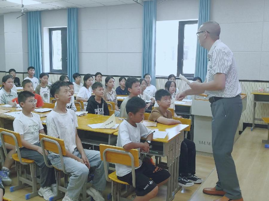 从个体出发，点燃沿河实中新课堂