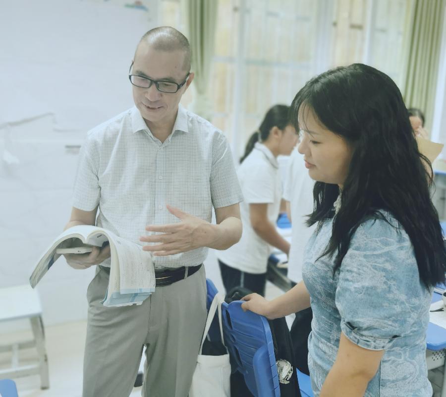 勐腊一中优秀学子刘增美：移用、化用、创用之“三标课堂”（图2）