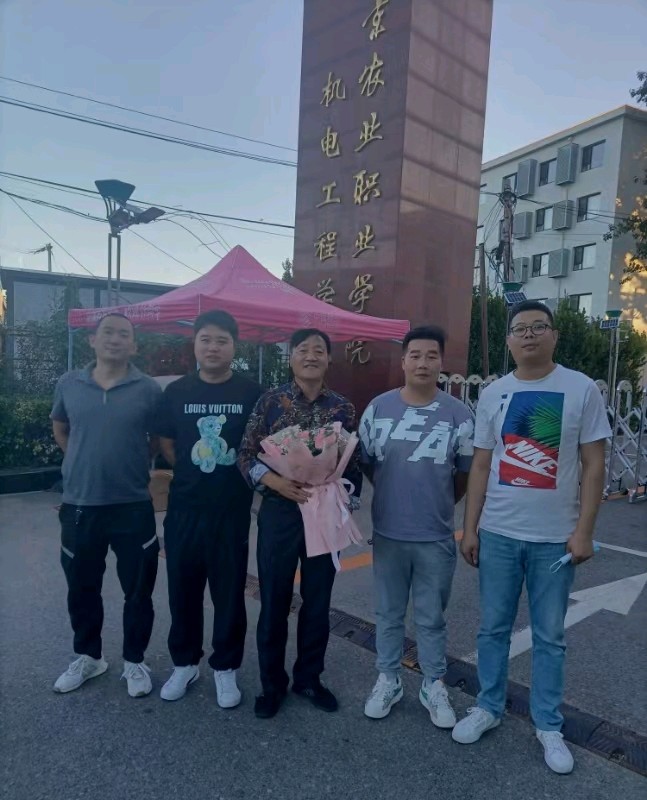 聆听 ‖ 弘华朗诵《老师我爱你》作者/王胜利（图10）