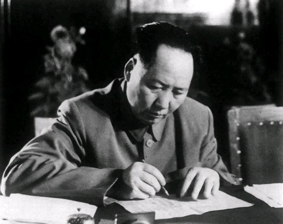 聆听 ‖ 席志华朗诵《诗坛上走来的毛泽东》作者/蓝诺（图7）