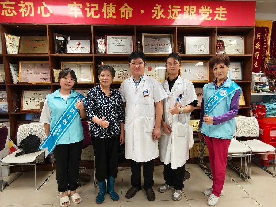 医者仁心：李朋医生 的双重担当（图19）