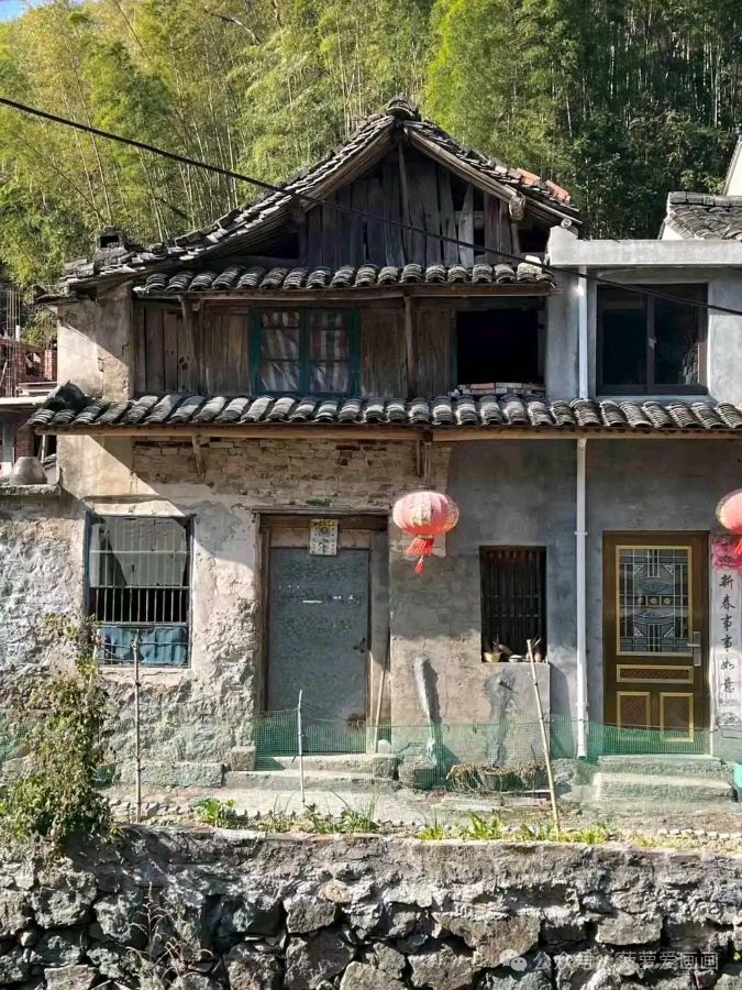 《老屋》作者:浪少【主播:青青草】【桃源国际诗歌文化传媒】用声音传递温暖以诵读致敬人生♬（图7）