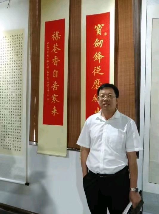 【都市头条向幸福出发编辑部】第12481期 月是故乡明