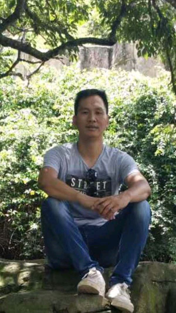 《如花姑娘》作者:风吹麦浪【主播:芳草青青】【桃源国际诗歌文化传媒】用声音传递温暖以诵读致敬人生♬（图10）