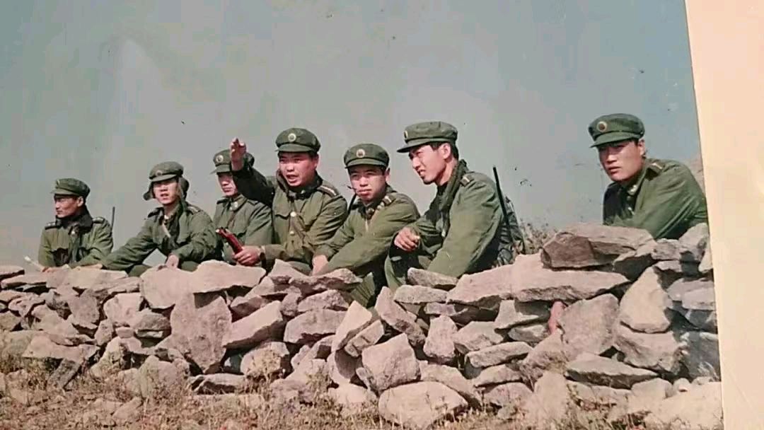 《江城子-绿军装》