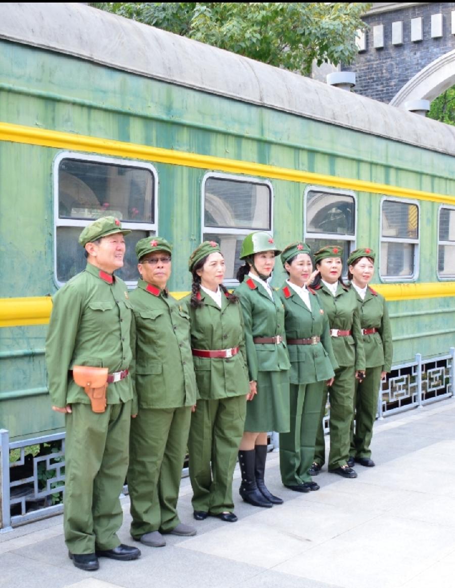 影视剧演员胡京24年9月18日领队打卡慈云寺火车站广场（五）《北京头条》（图15）