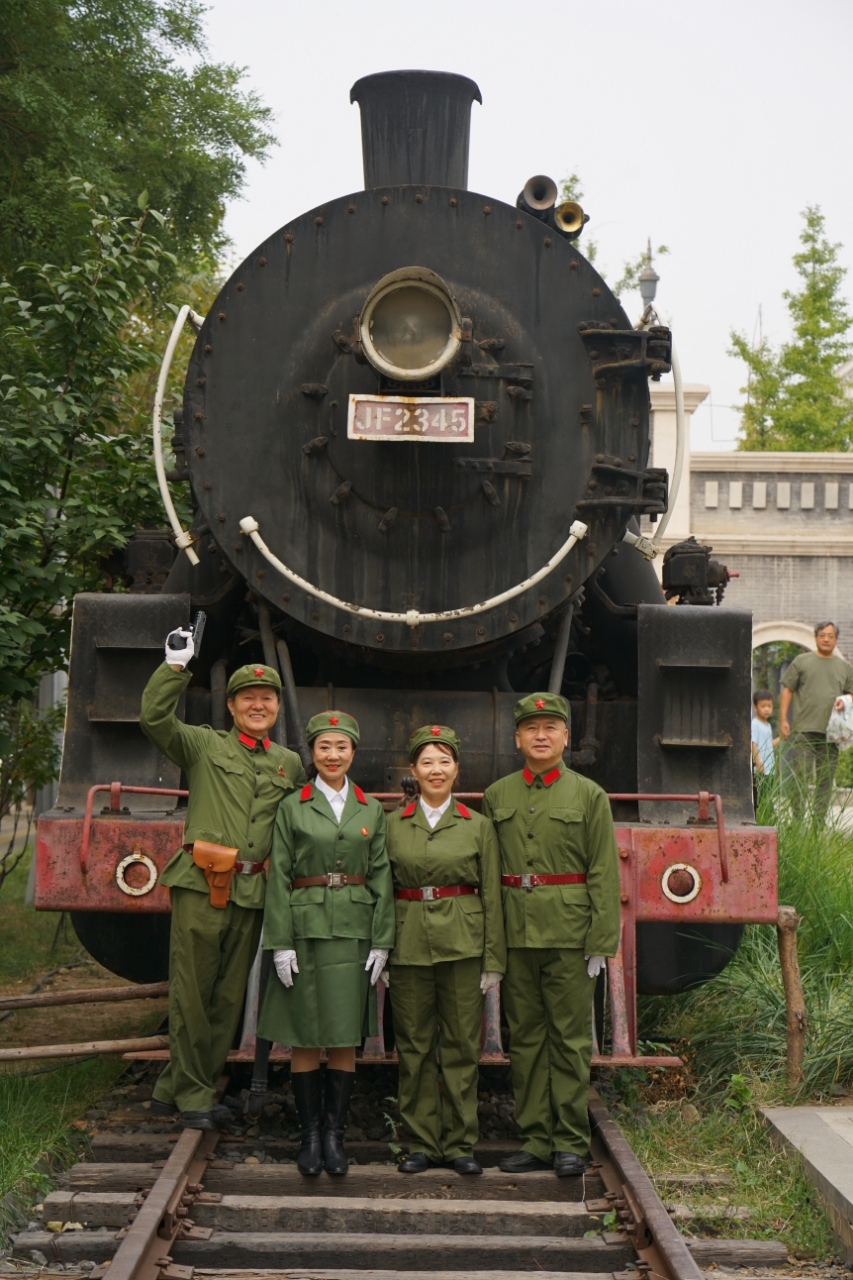 影视剧演员胡京24年9月18日领队打卡慈云寺火车站广场（五）《北京头条》（图16）