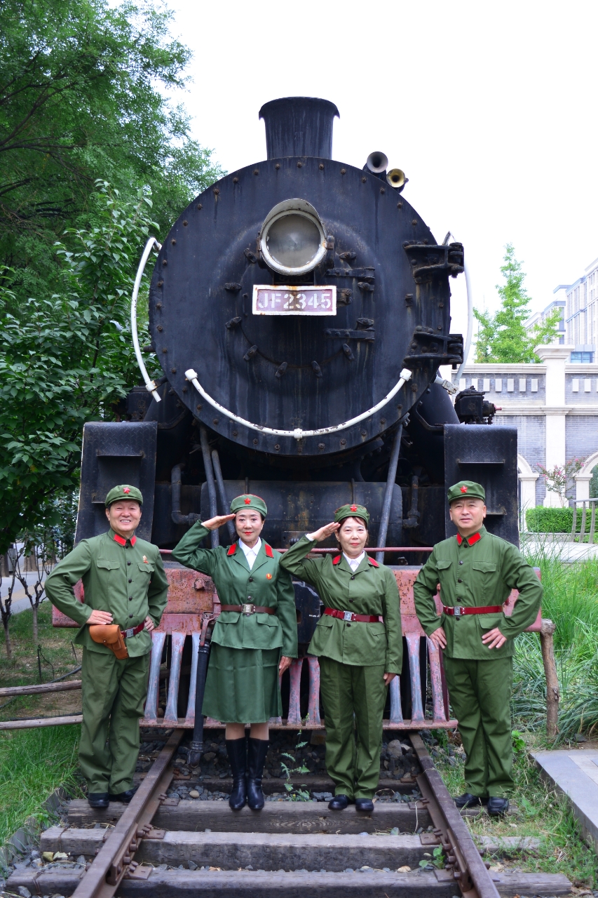 影视剧演员胡京24年9月18日领队打卡慈云寺火车站广场（五）《北京头条》（图20）