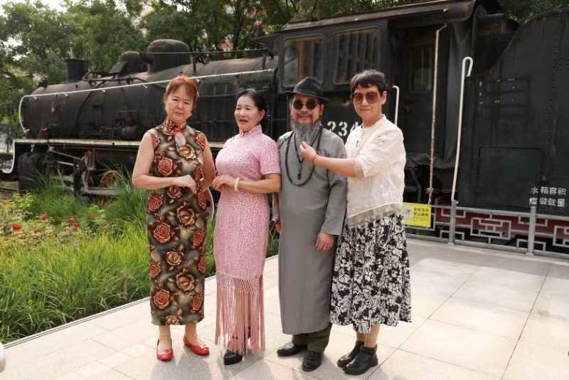 影视剧演员胡京24年9月18日领队打卡慈云寺火车站广场（五）《北京头条》（图28）