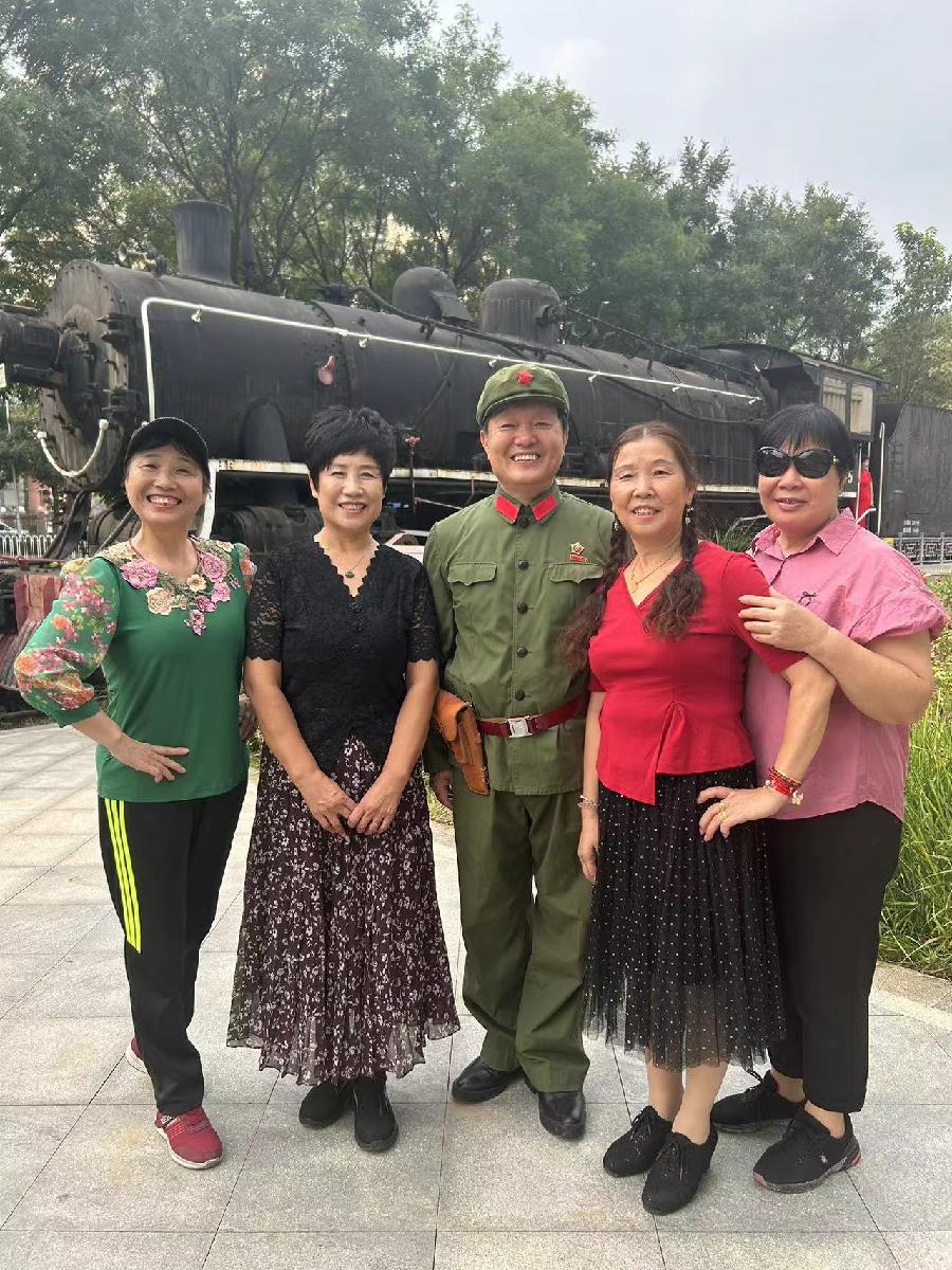影视剧演员胡京24年9月18日领队打卡慈云寺火车站广场（五）《北京头条》（图32）