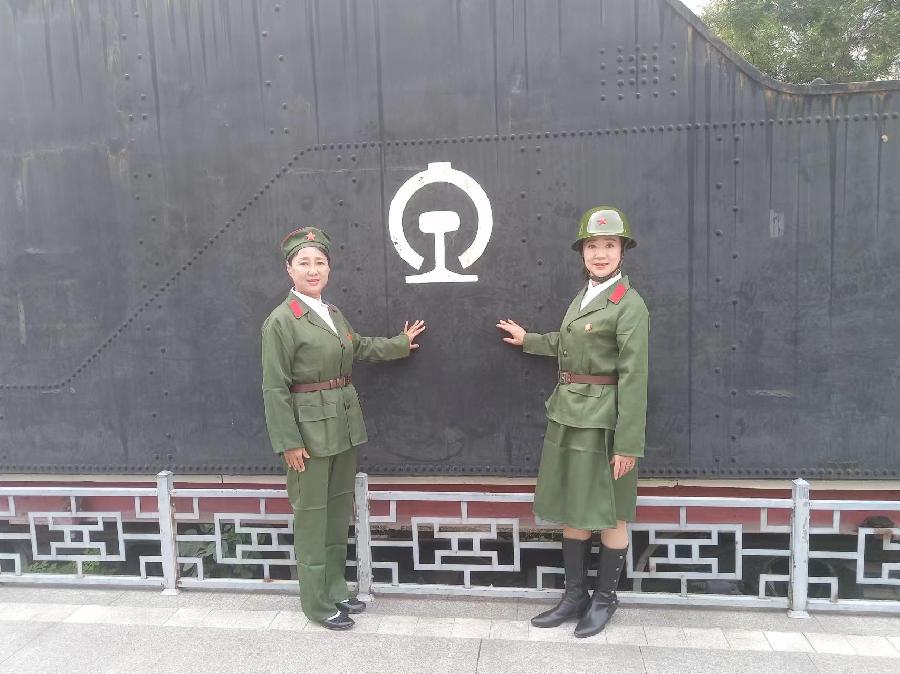 影视剧演员胡京24年9月18日领队打卡慈云寺火车站广场（五）《北京头条》（图51）