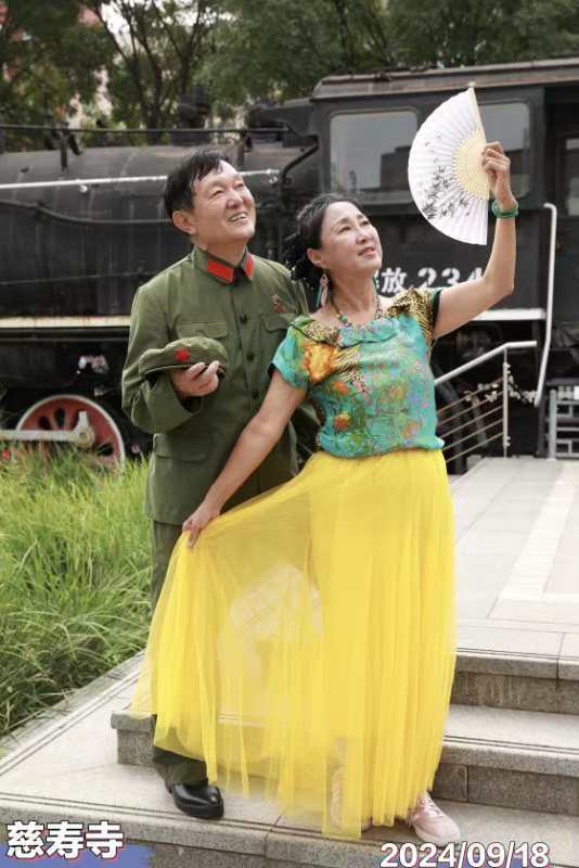影视剧演员胡京24年9月18日领队打卡慈云寺火车站广场（五）《北京头条》（图61）