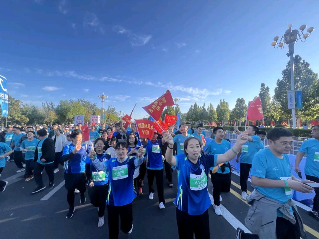 奋勇奔跑马拉松！ 文/ 王铁忠（图3）