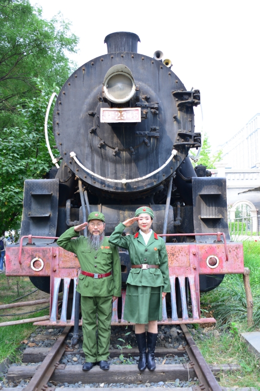 影视剧演员胡京24年9月18日领队打卡慈云寺火车站广场（五）《北京头条》（图76）