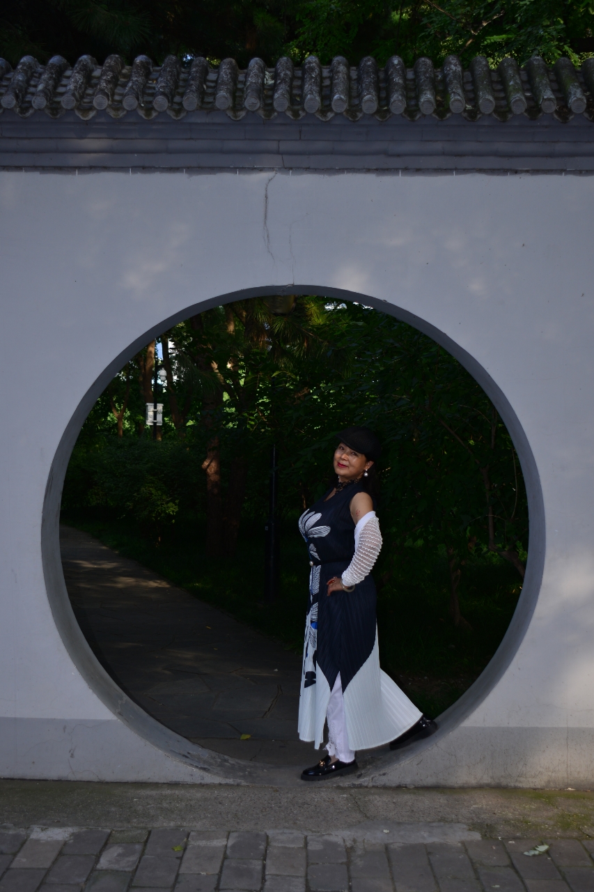影视剧演员胡京24年9月18日领队打卡慈云寺火车站广场（五）《北京头条》（图107）