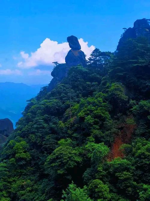 《七律 观三清山司春女神奇石寄怀》作者/吴云钦（图2）