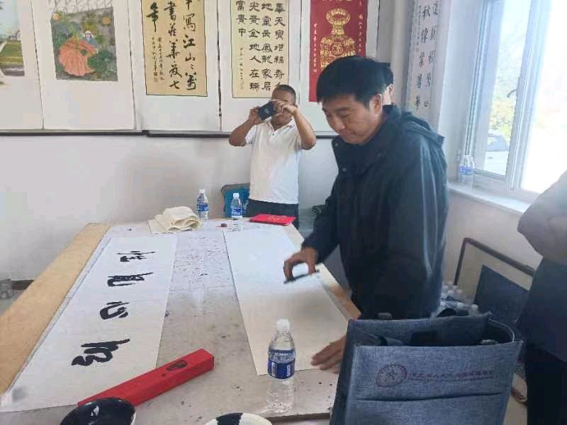 【都市头条向幸福出发编辑部】第12555期 “笔墨歌盛世 书画颂华章”（图23）