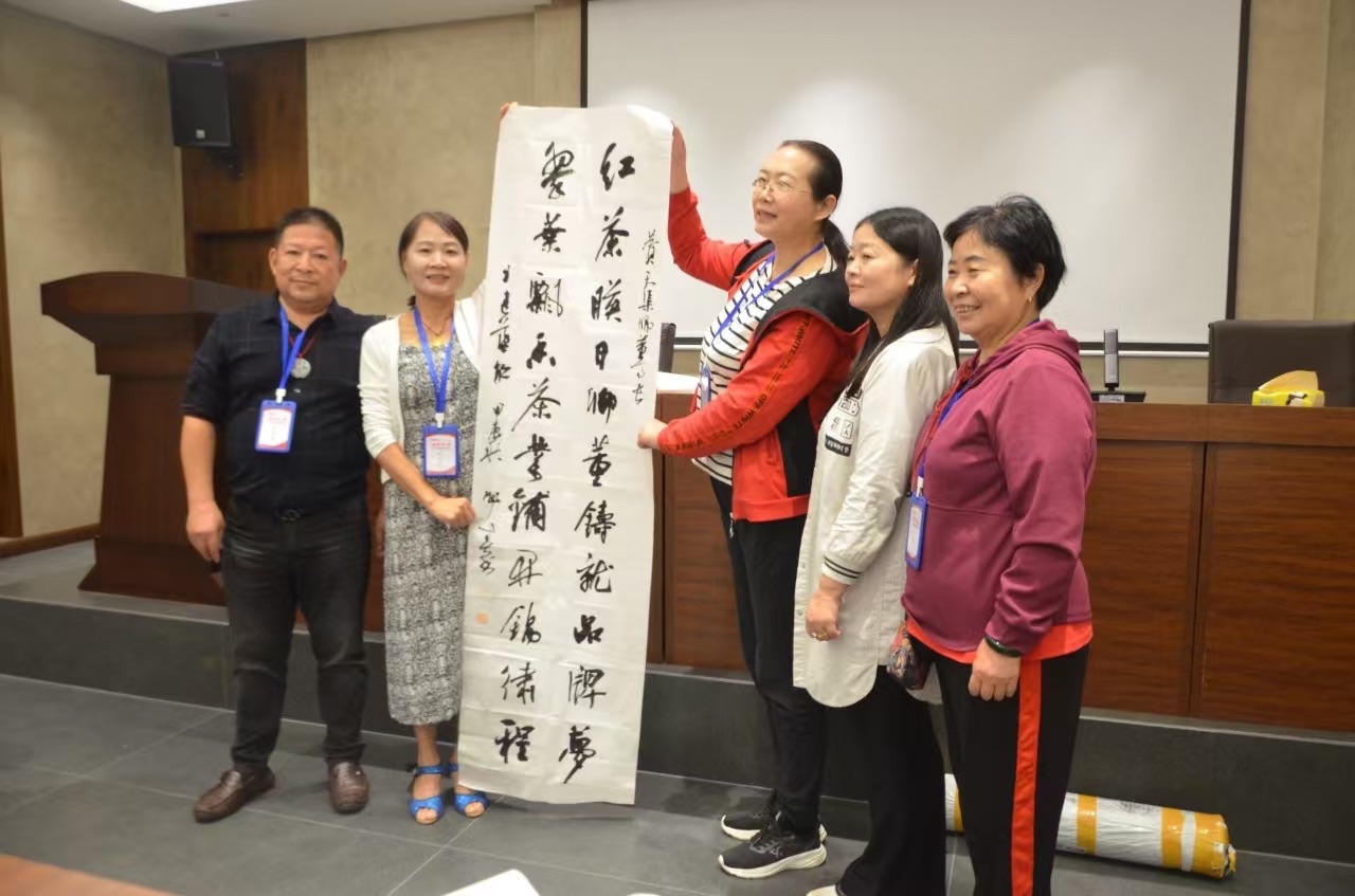 王界明||国庆75周年_七律十二首_个人专辑第77期_京津沪头条（图20）