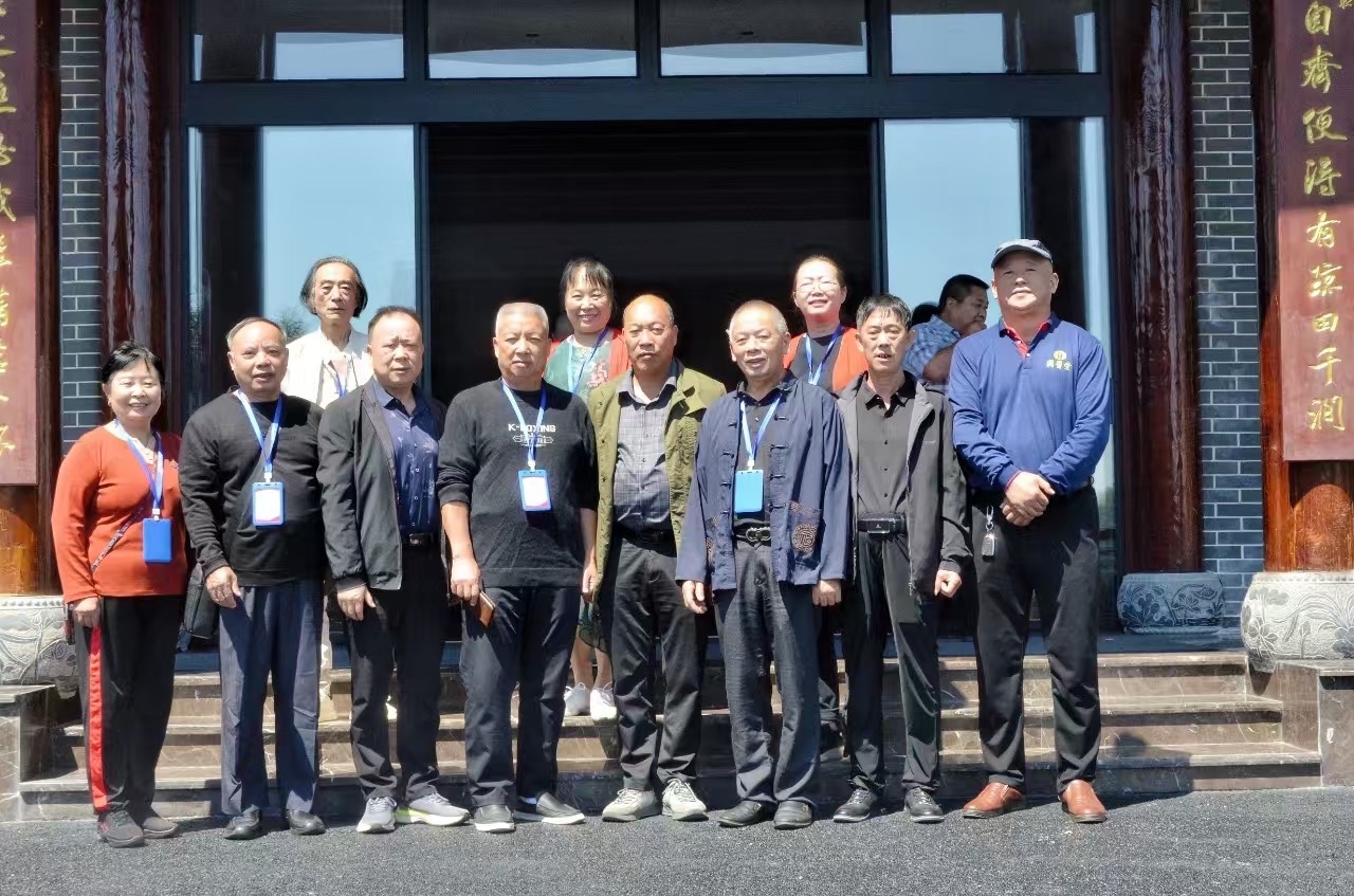 王界明||国庆75周年_七律十二首_个人专辑第77期_京津沪头条（图25）