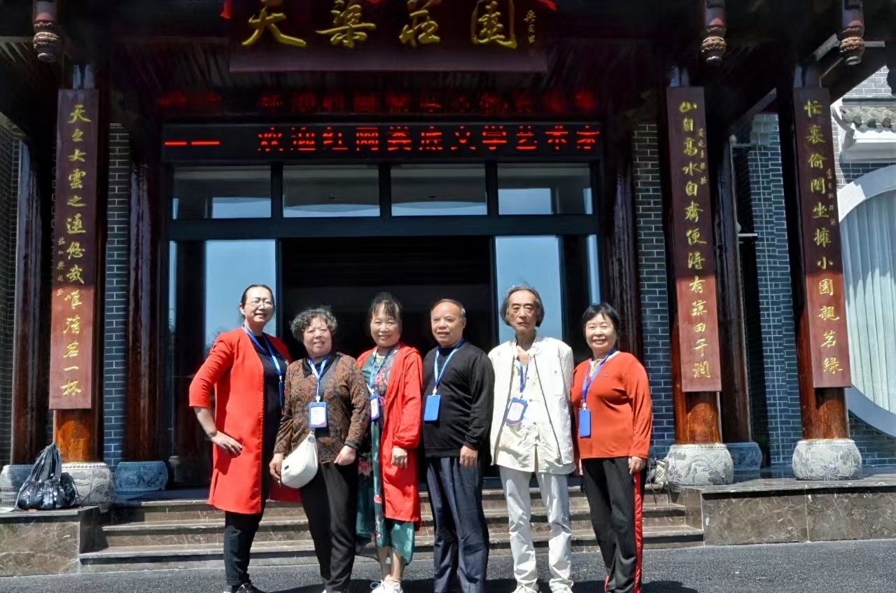 王界明||国庆75周年_七律十二首_个人专辑第77期_京津沪头条（图24）