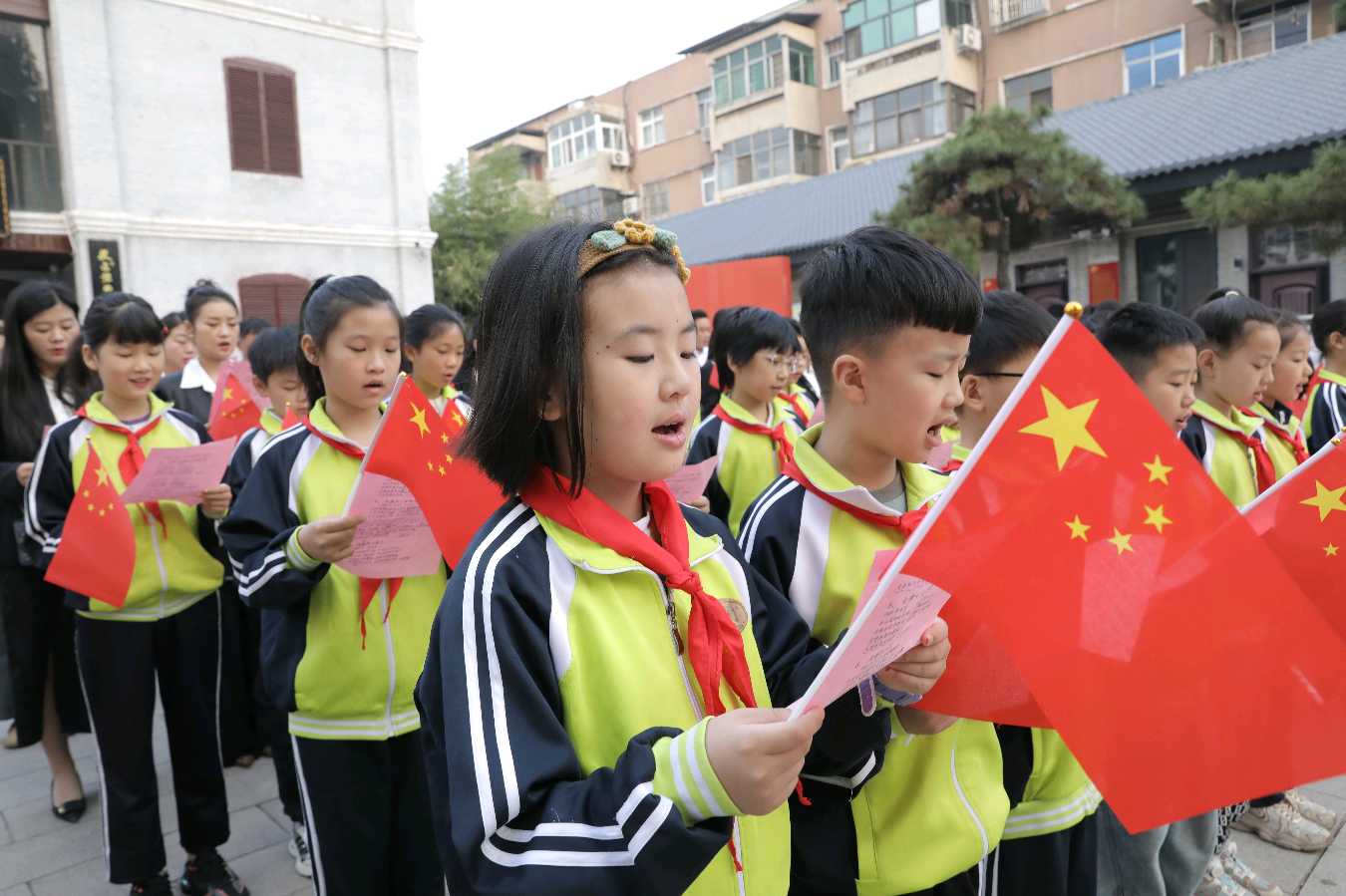 鲁山县:传承红色基因,奏响时代强音(图2)