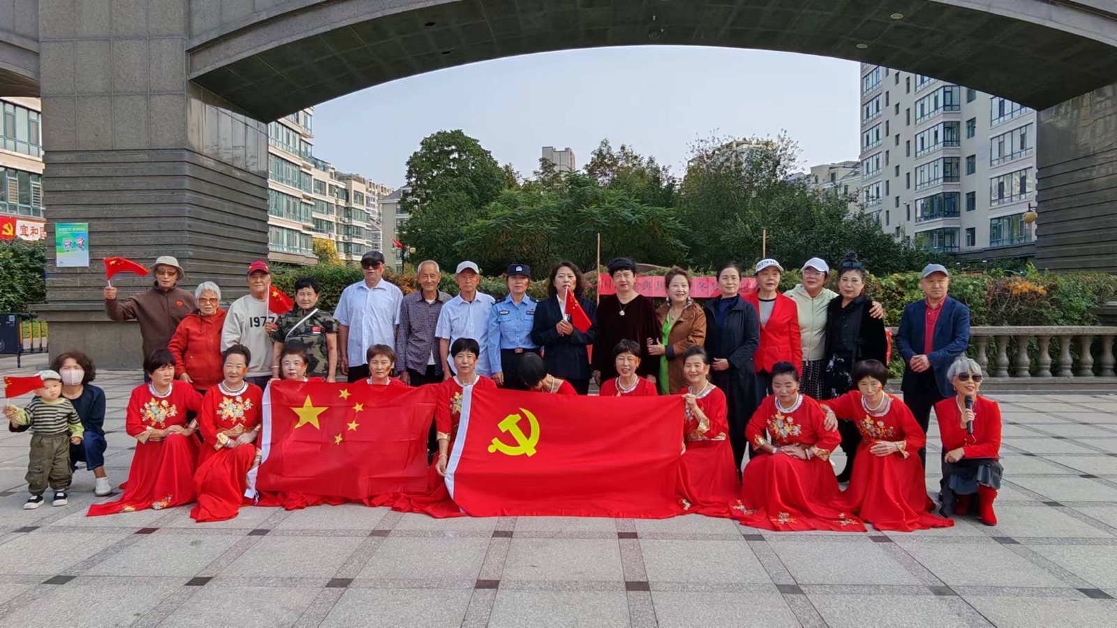 哈尔滨市松安街道宜和园社区党总支庆祝建国75周年主题活动记实（图4）