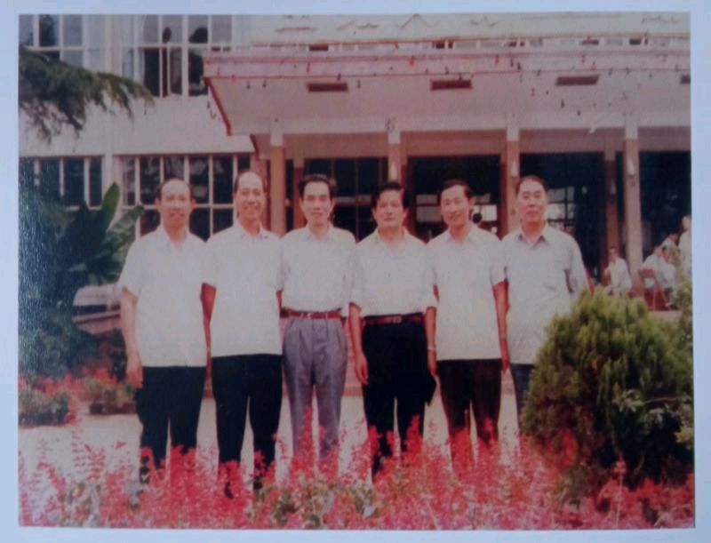聆听 ‖ 《金秋十月喜重逢》作者/余育华 合诵/弘华 老马 合成配乐/弘华（图12）