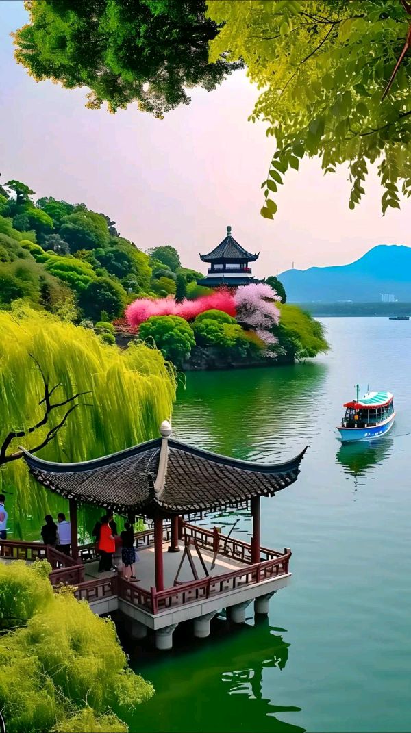 【七律·步韵白居易《春题湖上】文/隆光城（图5）